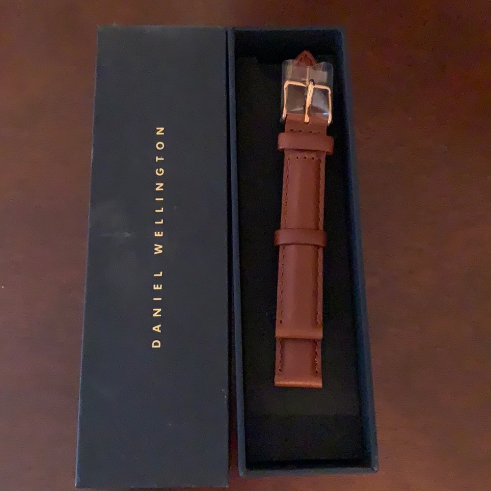 Daniel Wellington leather watch strap